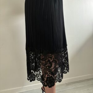 Jupe en maille et dentelle